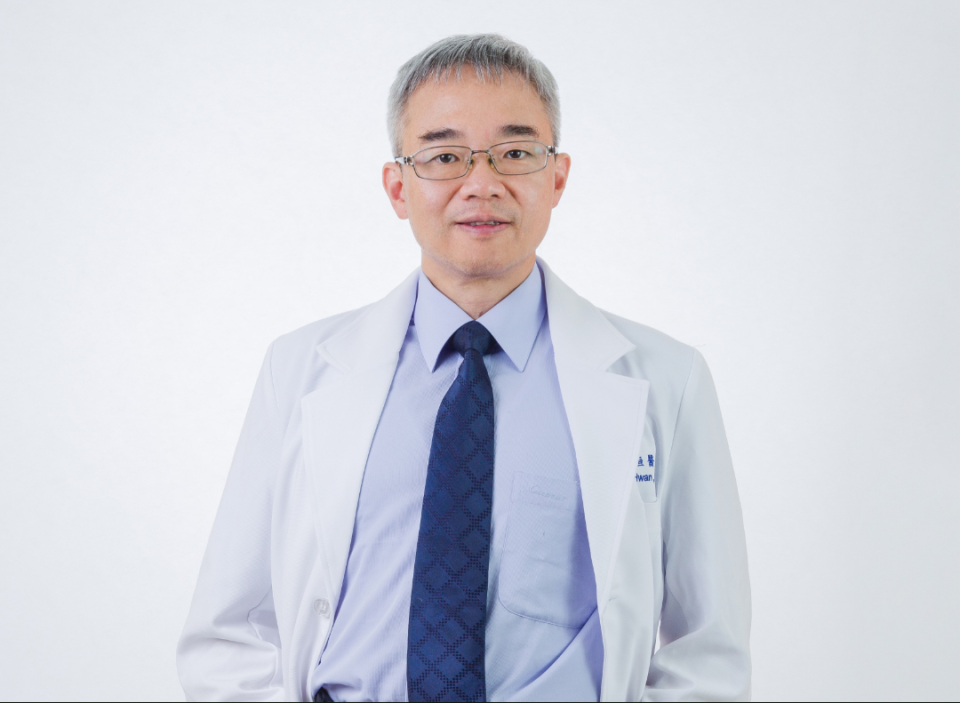 高雄醫學大學骨科權威陳崇桓教授呼籲大眾「骨鬆早篩檢、骨折不出現」，重視銀髮骨骼健康。（高雄醫學大學提供）  1 個附件