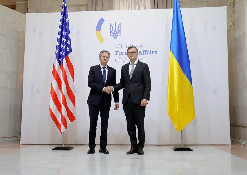 Ukrainian Foreign Minister Dmytro Kuleba (R) meets with US Secretary of State Antony Blinken. -/https://photonew.ukrinform.com/ Ukrinform/dpa
