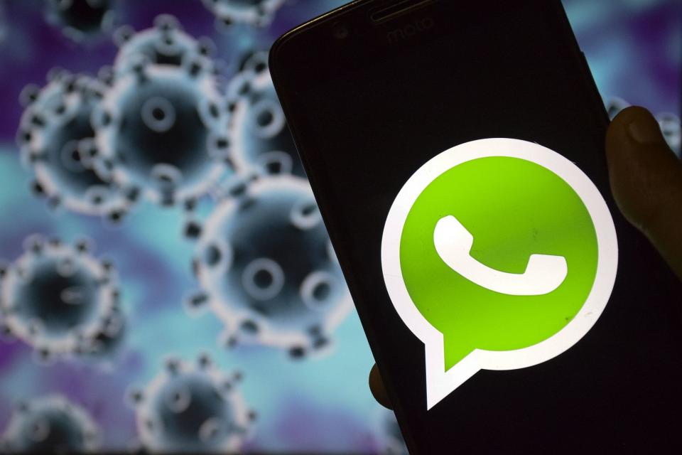 Vor allem in Zeiten von Corona steht WhatsApp in der Verantwortung hinsichtlich des Phänomens Fake News. (Bild: Tamal Shee / SOPA Images/ddp/Sipa USA)