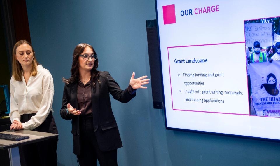 Gillian Zeuli delivers her portion of The Hijabi Mentorship Presentation at the Hamilton Lugar School at Indiana University on Friday, Dec. 9, 2022.