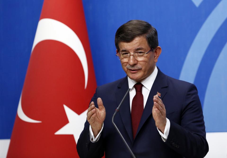 Der geheime Deal wurde mit dem damaligen Ministerpräsidenten Ahmet Davutoglu vereinbart. (Bild: AP Photo/Burhan Ozbilici)