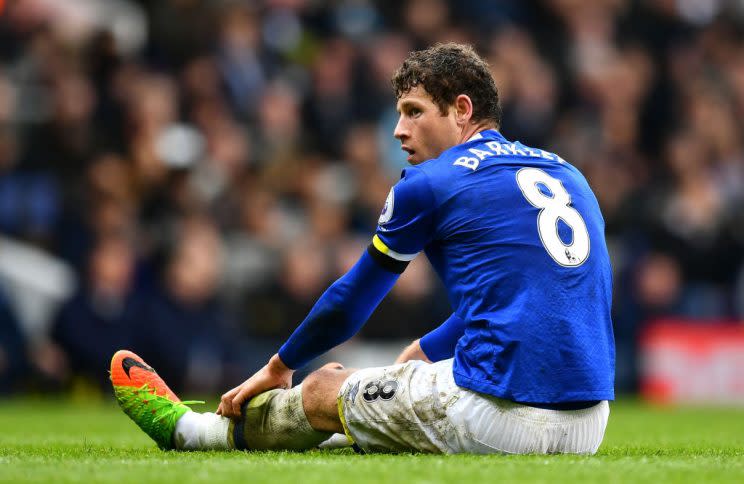 Ross Barkley está a la espera de firmar un nuevo contrato con el Everton, ya que el actual finaliza en junio de 2018. (Photo by Dan Mullan/Getty Images)