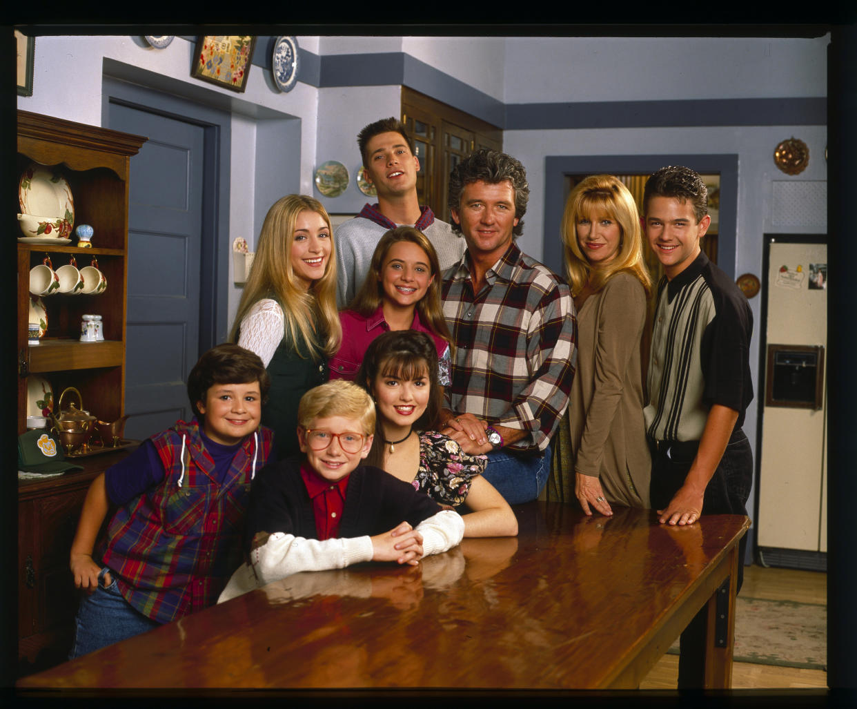 STEP BY STEP - Cast Gallery - Shoot Date: August 16, 1993. (Photo by ABC Photo Archives/ABC via Getty Images)
FRONT ROW (L-R): JOSH BYRNE;CHRISTOPHER CASTILE;ANGELA WATSON
BACK ROW (L-R): STACI KEANAN;CHRISTINE LAKIN;SASHA MITCHELL;PATRICK DUFFY;SUZANNE SOMERS;BRANDON CALL