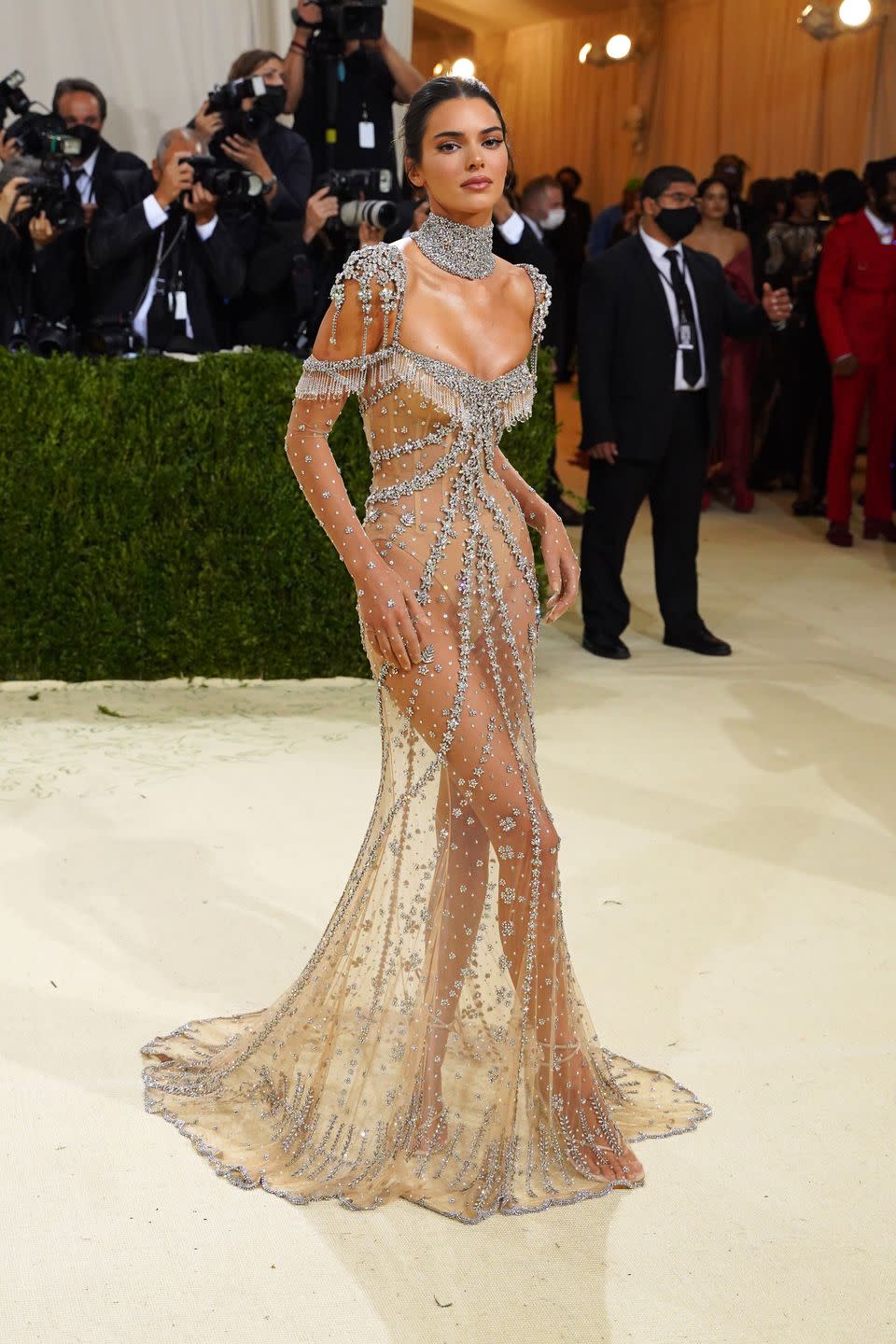 new york, new york september 13 kendall jenner attends 2021 costume institute benefit in america a lexicon of fashion at the metropolitan museum of art on september 13, 2021 in new york city photo by sean zannipatrick mcmullan via getty images