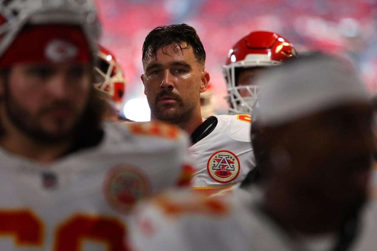 travis kelce during his game against the falcons