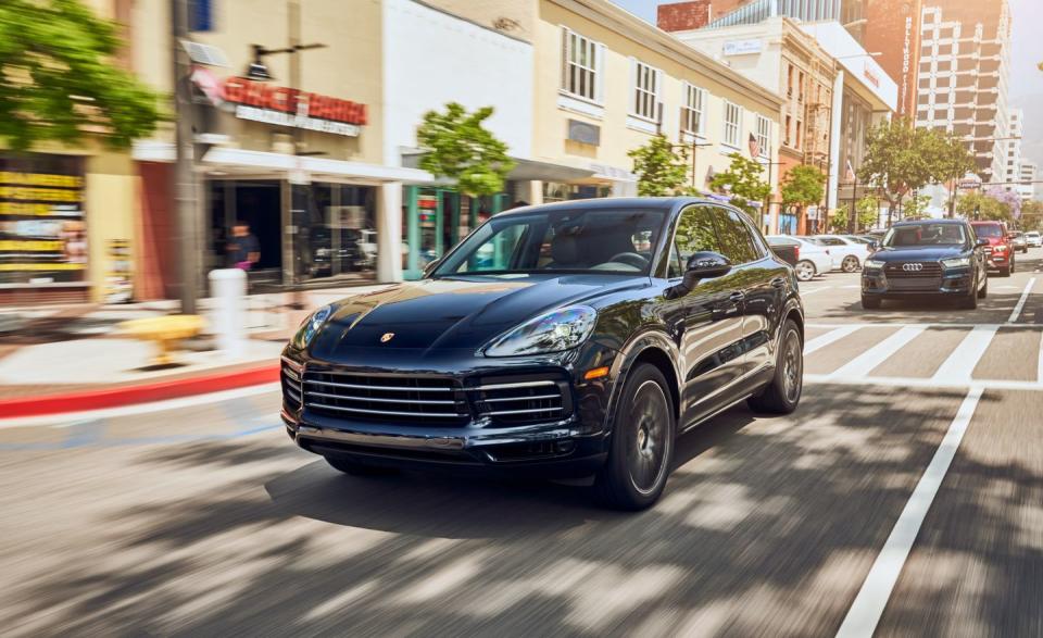 <p>2019 Porsche Cayenne</p>