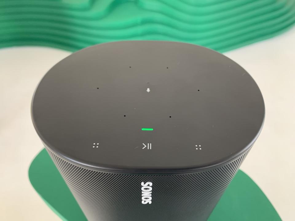 The Sonos Move has built-in microphones which are used to automatically adjust the audio quality depending on where you place the speaker. (Image: Howley)