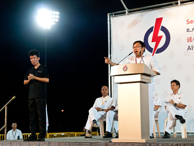 Chinese speaker Ong Sin Lee gave an strong and forceful message. (Yahoo! Singapore/ Alvin Ho)