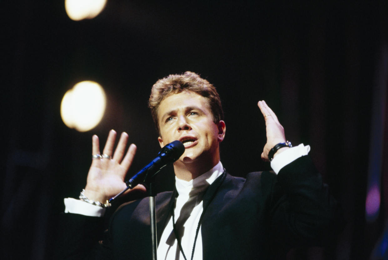 UNITED KINGDOM - JANUARY 01: Singer Michael Ball performs on stage circa 1995. (Photo by David Redfern/Redferns)