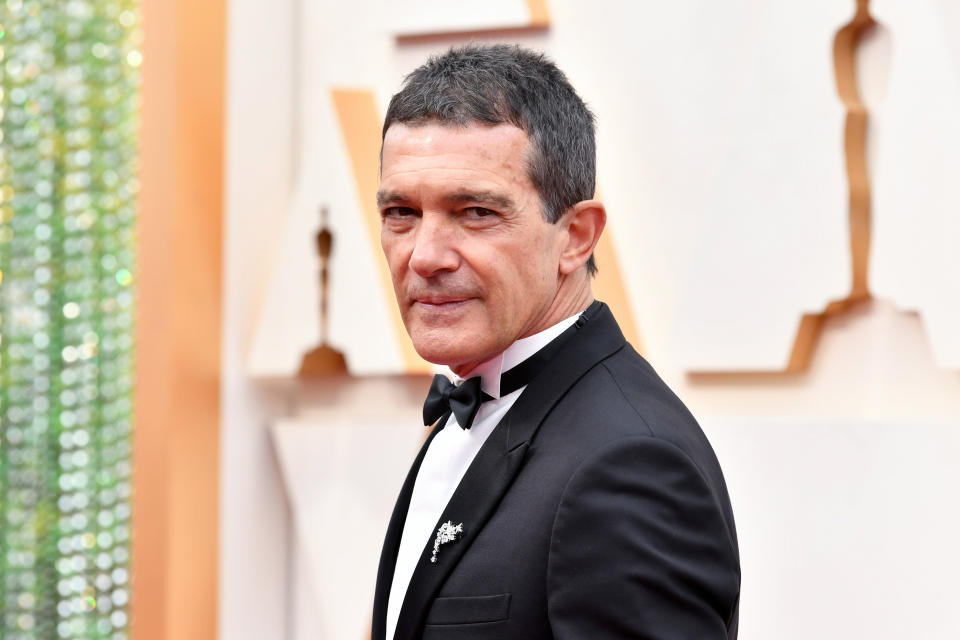 Antonio Banderas es uno de los actores españoles más queridos y seguro que su simpatía ha tenido mucho que ver para que haya conseguido ser la segunda opción preferida de las mujeres (está empatado con Miguel Ángel Silvestre) para pasar un nuevo confinamiento (15 %). También ha recibido el 9 % de los votos masculinos. (Foto: Amy Sussman / Getty Images)