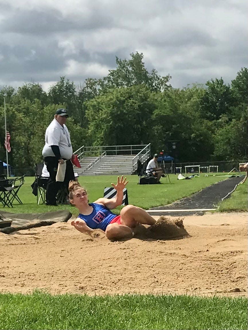 Highland's Juliette Laracuente qualified for the state track and field championships Saturday at Lexington's Division II regional meet, winning the girls long jump.