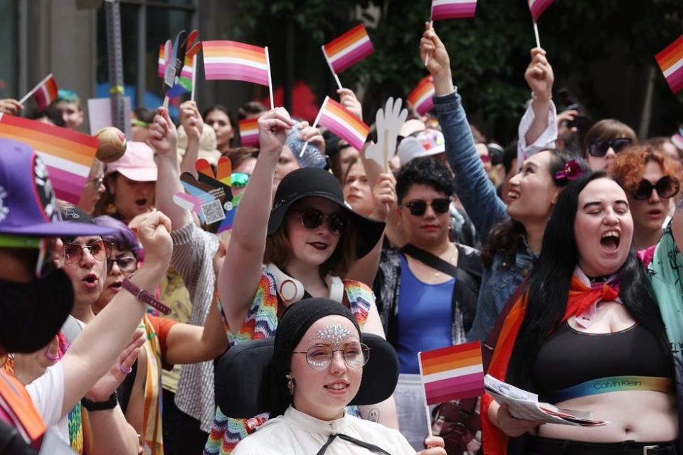 photo gallery Dyke Marches Dykes on Bikes worldwide through history