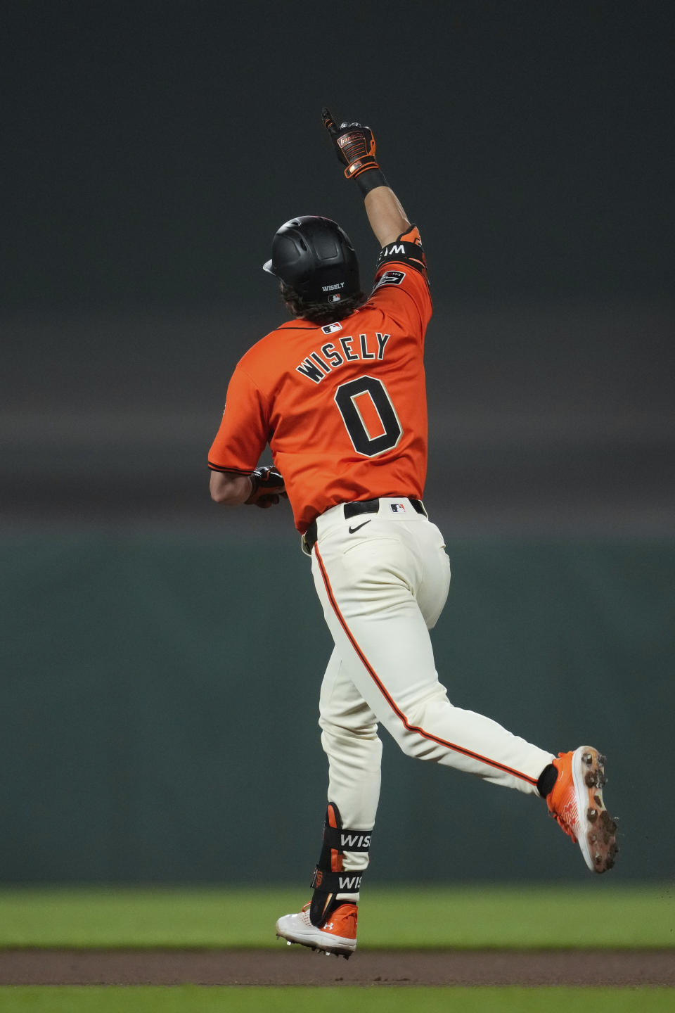 San Francisco Giants' Brett Wisely celebrates his game-winning, two-run home run against the Los Angeles Dodgers during the ninth inning of a baseball game Friday, June 28, 2024, in San Francisco. (AP Photo/Godofredo A. Vásquez)