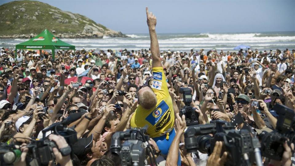 <p>Fanning celebrates his first world title secured in Brazil in 2007.</p>