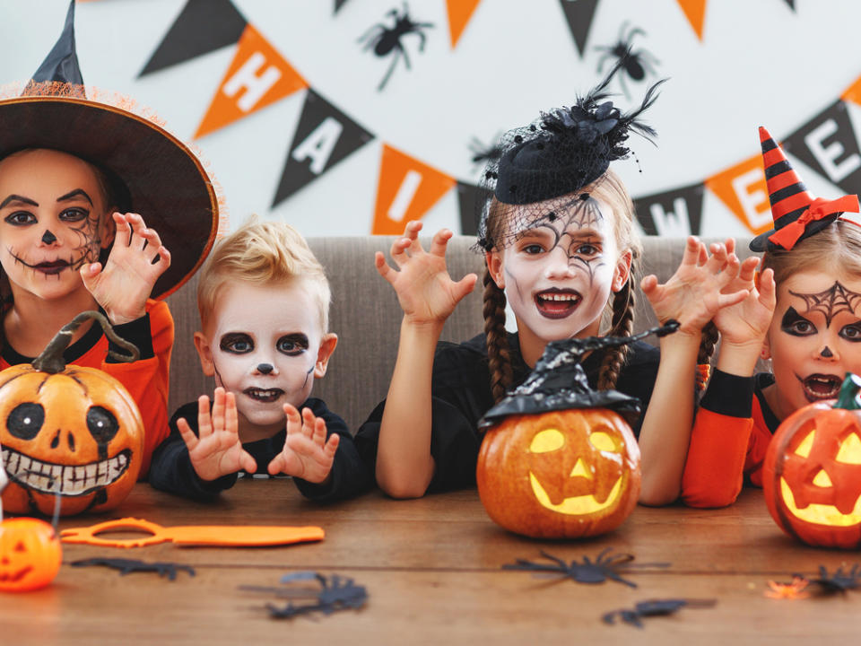 Irische Einwanderer brachten Halloween in die USA - dort entwickelte es sich vom Totenfest zum Partyevent. (Symbolbild) (Bild: Evgeny Atamanenko/Shutterstock.com)