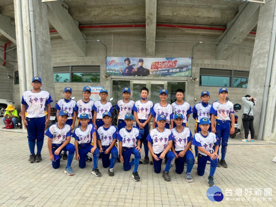 台中市運動小將再傳捷報，U12代表隊勇奪華南金控盃全國少棒錦標賽冠軍。