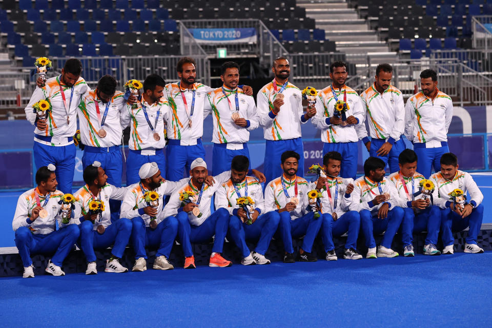 Tokyo 2020 Olympics - Hockey - Indian team with bronze medals