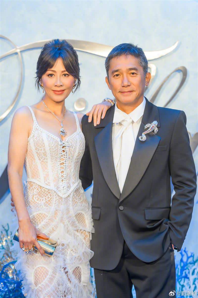 梁朝偉與劉嘉玲結婚16年，感情依舊甜蜜。（圖／翻攝自劉嘉玲微博）