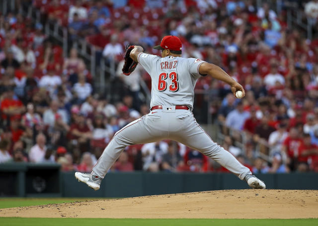 Cardinals back at .500 mark after 100 games, defeat Reds 10-6