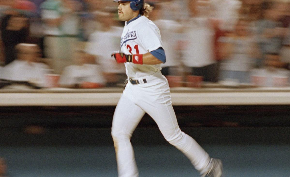 Mike Piazza was terrifying and the Dodgers should have kept him