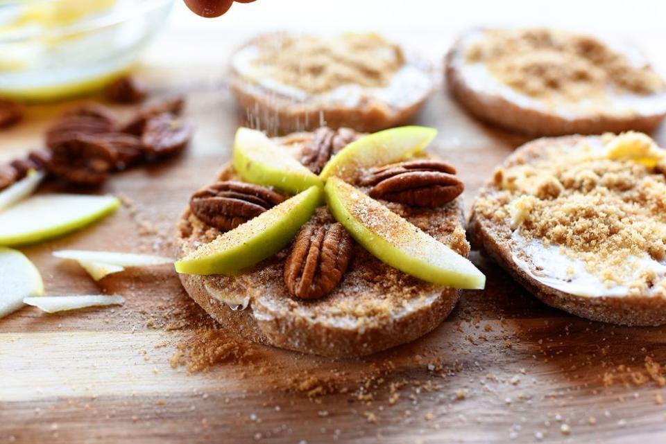 Apple-Pecan Mini Pies