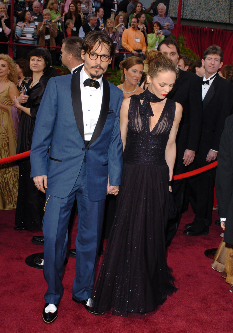 <p>Vanessa Paradis et Johnny Depp font partie de ces couples que l'on pensait uni pour toujours. L'acteur américain et la chanteuse française ont vécu une belle histoire d'amour de 14 ans, qui s'est achevée en juin 2012. Ils sont parents de deux enfants, Lili-Rose Depp et Jack Depp. Et même si elle est désormais mariée à Samuel Benchetrit, Vanessa Paradis n'a pas hésité à prendre la défense de son ex lorsque ce dernier a été accusé de violences conjugales par son ex Amber Heard. (Photo by SGranitz/WireImage)</p> 