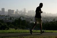 <p>San Francisco wurde nicht nur zum besten Ort für Jogger in den USA gekürt, die Metropole schaffte es auch in die Top zwölf der herausragenden Weltmetropolen. (Justin Sullivan/Getty Images) </p>