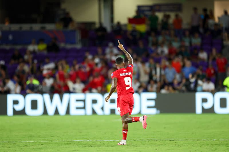 Foto del lunes del delantero de Panamá Eduardo Guerrero (9) celebrando tras marcar ante Bolivia por la Copa America