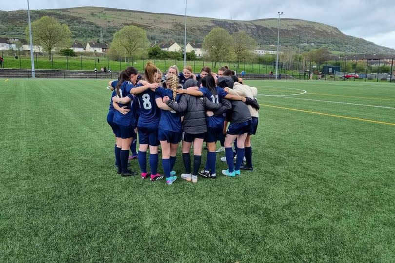 Photo showing Newhill FC senior ladies team