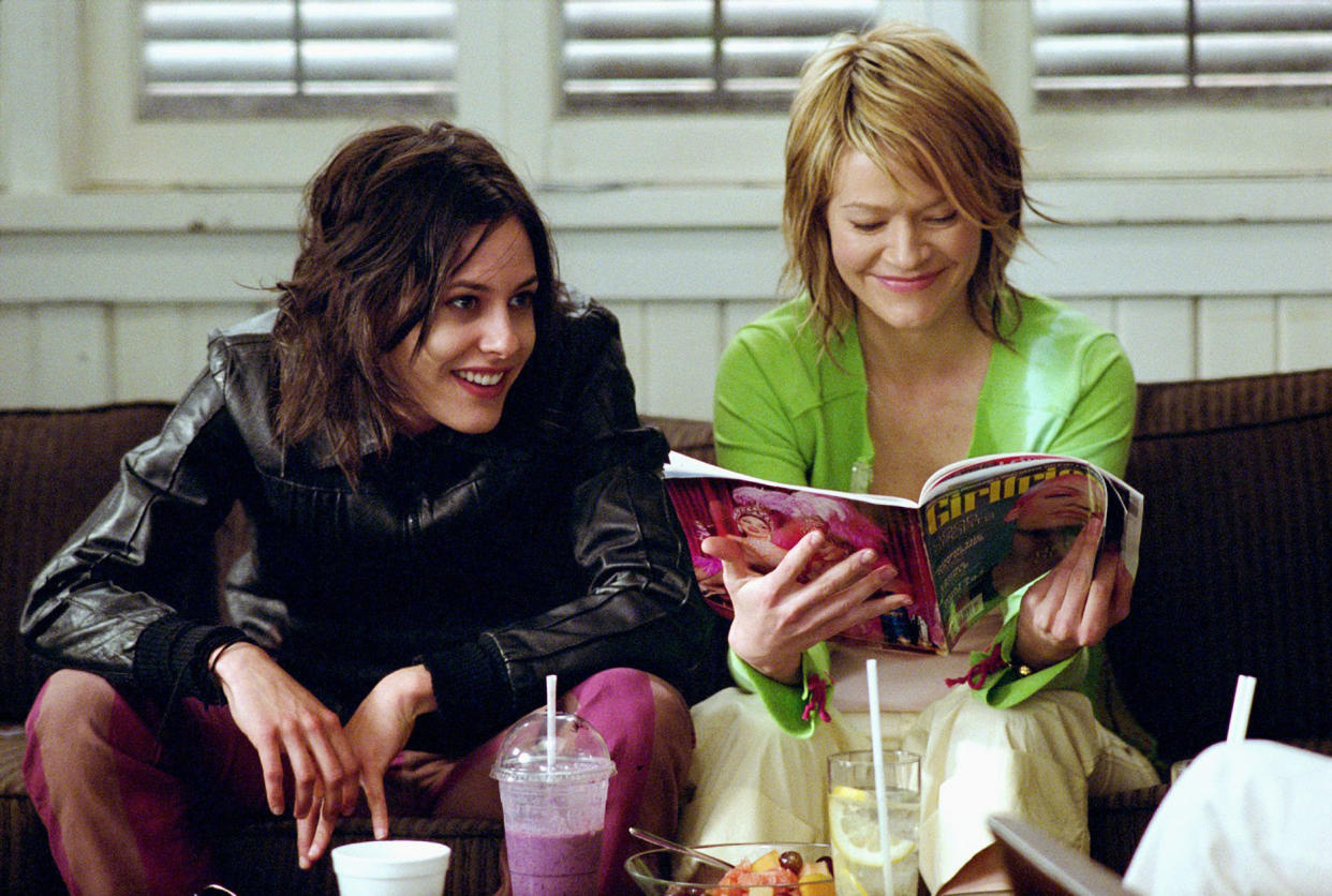 Heartthrob&nbsp;Shane McCutcheon, portrayed by Katherine Moennig, drinks smoothies with bicon&nbsp;Alice Pieszecki, portrayed by&nbsp;Leisha Hailey. They're likely at caf&eacute;-venue and lesbian safe space "The Planet." (Photo: Showtime/Alamy)