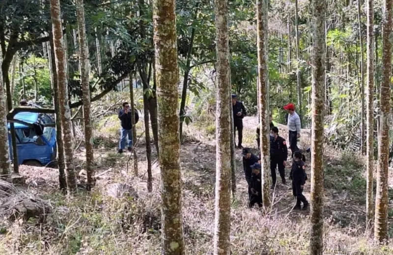 ▲18日深夜，南投縣國姓鄉乾溝村山區，驚傳發生槍擊命案，51歲謝姓警員疑似其頭燈燈光被誤認為獵物，從背後遭槍擊中彈，送醫搶救仍宣告不治。（圖／民眾提供）