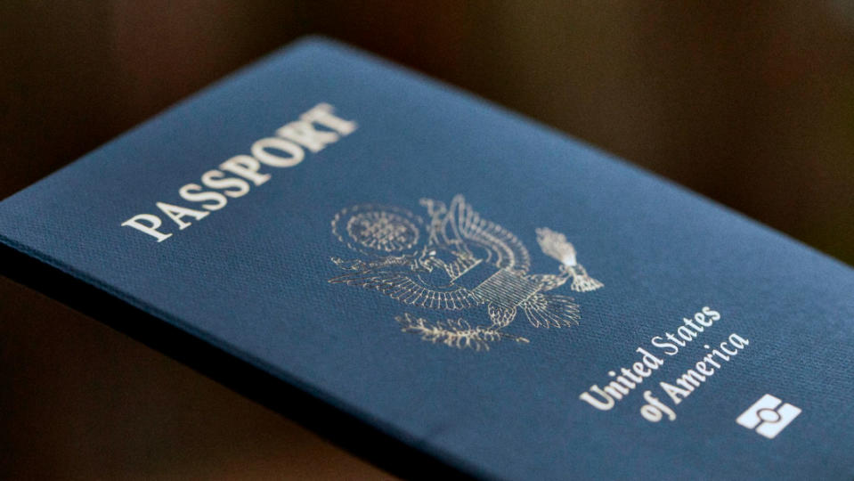 美國護照。美聯社