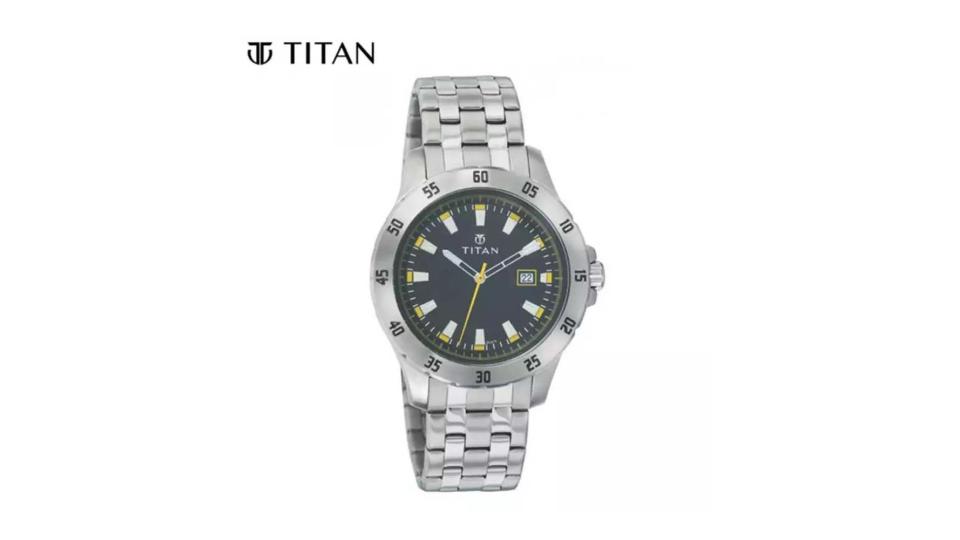 Titan Octane Black Dial Silver Stainless Steel Strap Men's Watch 9446SM02. (Photo: Lazada SG)