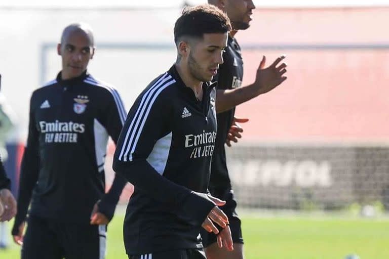 Enzo Fernández, en un entrenamiento de Benfica