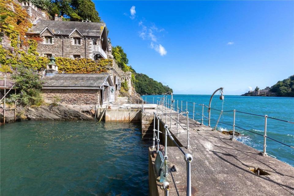 boathouse river dart