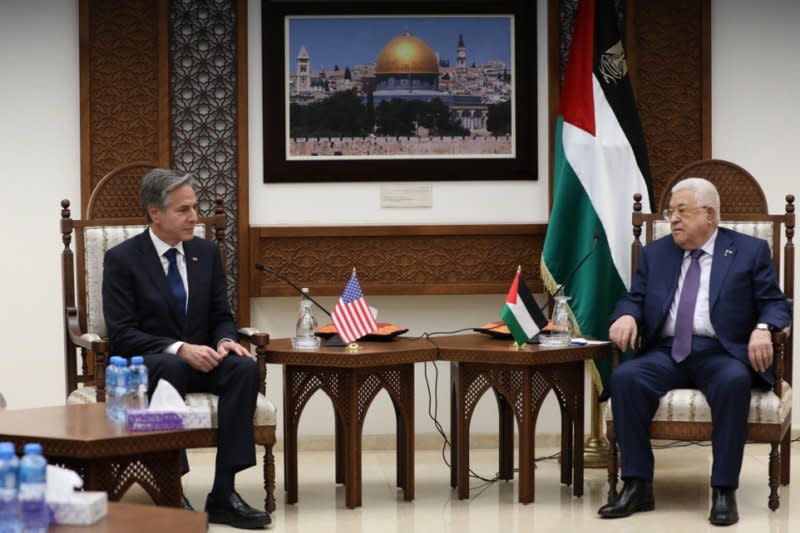 U.S. Secretary of State Antony Blinken (L) meets with Palestinian President Mahmoud Abbas (R) in the West Bank city of Ramallah, on November 5. Pool Photo by Alaa Badarneh/EPA-EFE