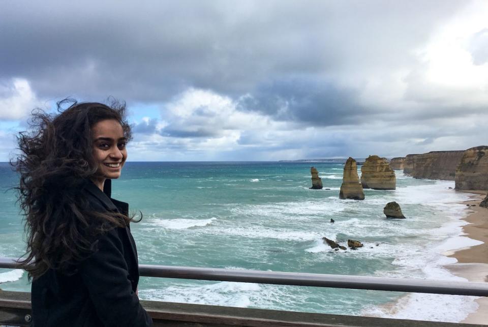 La creadora de contenidos Parthasarathy, también conocida como Peppy Travel Girl, fotografiada en Melbourne, en 2017. Crédito: Preethi Parthasarathy (Peppy Travel Girl)