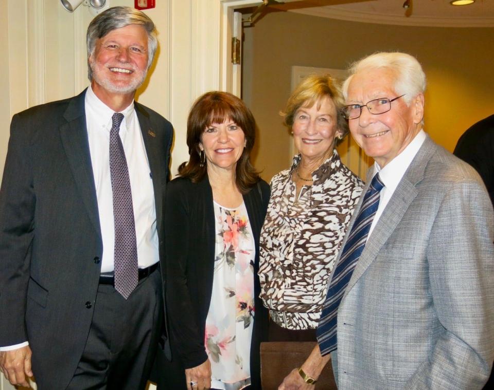 Dr. David Lewis and Kathy Lewis, with Carolyn and
Dr. Dean Griffen.