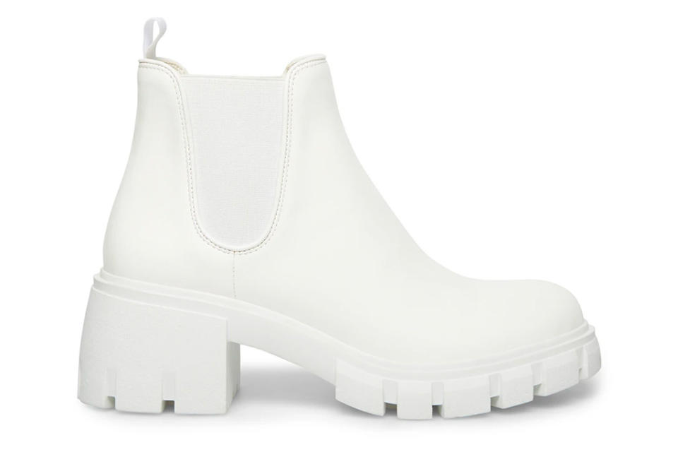 white boots, steve madden