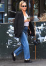 <p>Kate Hudson looks straight out of a photo shoot while grabbing a green juice in N.Y.C. on Aug. 8.</p>