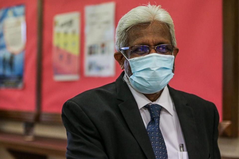 Lawyer Muralidharan Balan Pillai is pictured at the Kuala Lumpur Court Complex August 13, 2020. ― Picture by Hari Anggara