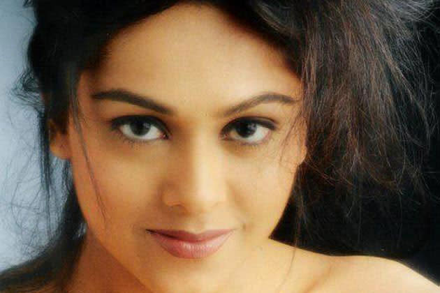 Preeti Jain In the stormy monsoon of 2004, starlet Preeti Jain made it to page one of national dailies, accusing Madhur Bhandarkar, the director of Page 3, of rape and criminal intimidation. It also became the first ‘casting couch’ scandal to go national. Then in 2005, after appearing in a short film with Zeenat Aman, Preeti Jain was arrested for allegedly commissioning a ‘supari’ (Bombay slang for assassination) on the director via a Bombay gangster. Preeti claimed she was being victimized by the high and mighty and found company in bar dancer Tarannum, with whom she shared a jail cell for some time.