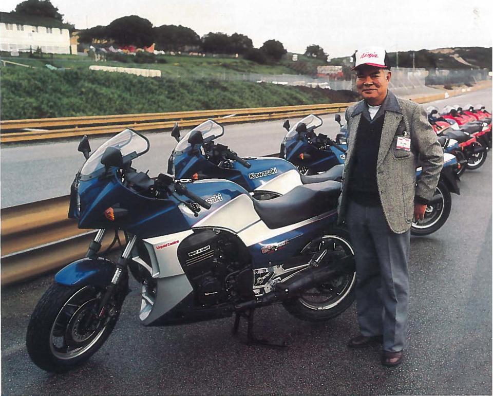 Dr. Ohba, then President of Kawasaki Heavy Industries, with the Kawasaki Ninja 900R