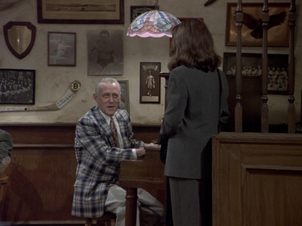 john mahoney on cheers