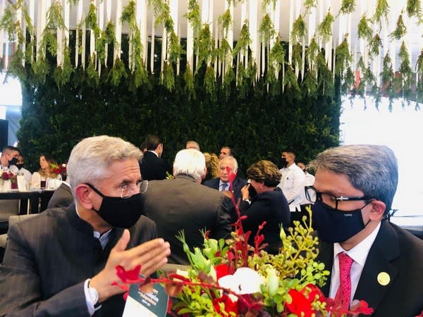 External Affairs Minister S Jaishankar (L) and Bangladeshi Minister of State (MoS) for Foreign Affairs Md. Shahriar Alam (R) (Photo Courtesy: Twitter/DrSJaishankar)