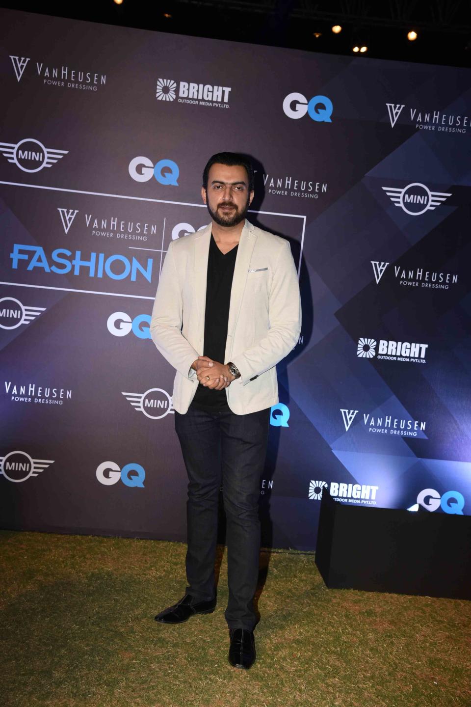 Bollywood meets fashion at 'Van Heusen and GQ Fashion Nights 2016' finale