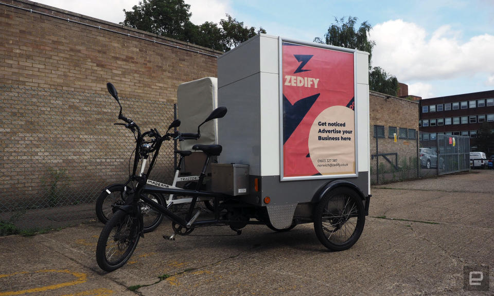 Image of two Zedify e-cargo bikes for couriers.