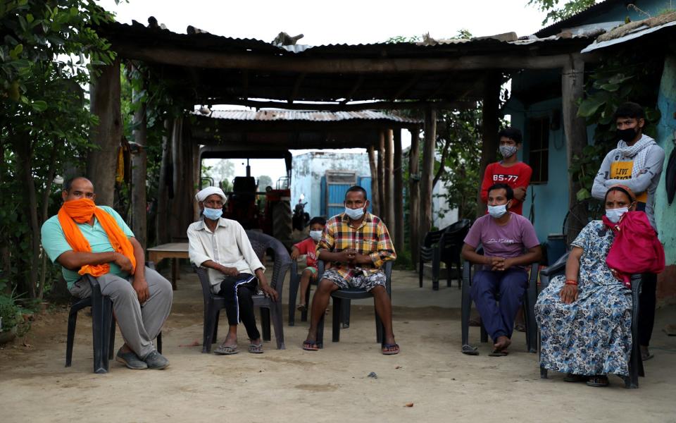 Family of late Sundar Lal, former head of the village who died - Bhat Burhan