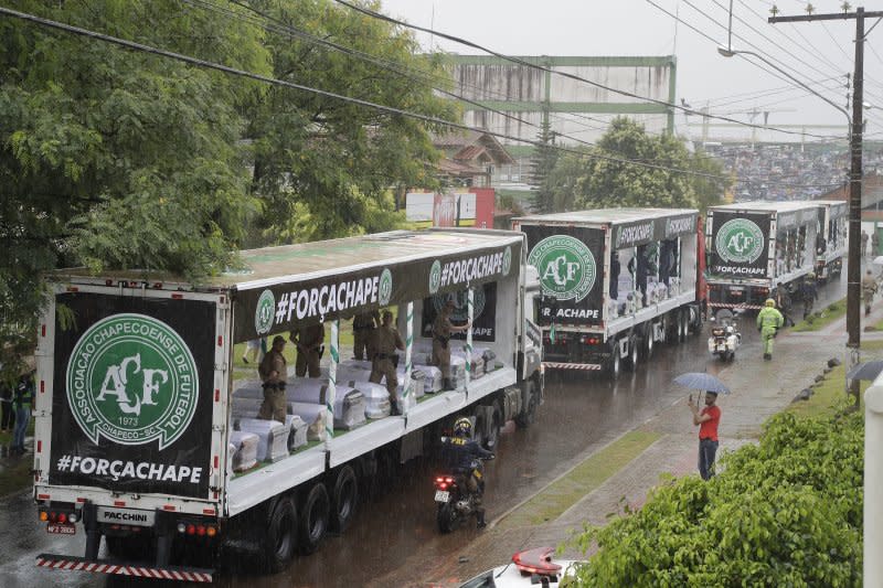 巴西甲級足球聯賽球隊「查比高恩斯隊」（Chapecoense）遭遇空難，震驚全球體壇（AP）