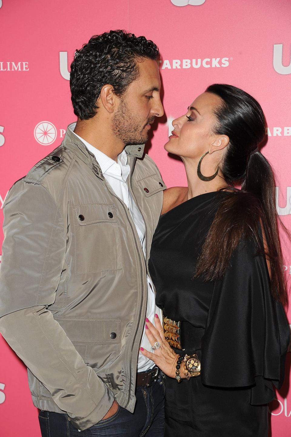 Kyle Richards and Mauricio Umansky  arrive at the Us Weekly Hot Hollywood party held at Eden on April 26, 2011 (Getty Images)
